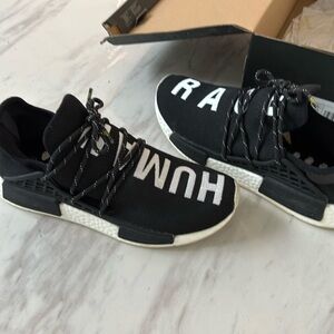 Men’s adidas x pharrell sneakers size 11